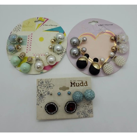 Lot of Womens Pierced Earrings 12 Pair of Carded Earrings Mudd - Picture 1 of 6